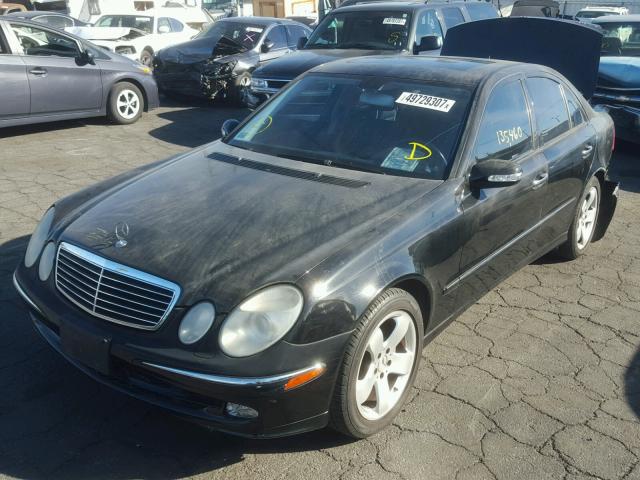 WDBUF70J65A627531 - 2005 MERCEDES-BENZ E 500 BLACK photo 2