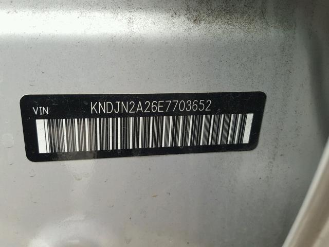 KNDJN2A26E7703652 - 2014 KIA SOUL SILVER photo 10