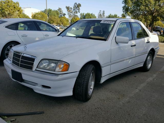 WDBHA24GXXA790574 - 1999 MERCEDES-BENZ C 230 WHITE photo 2