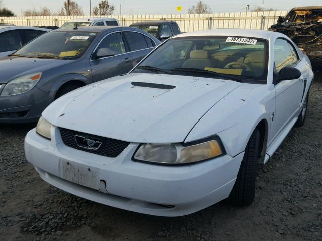 1FAFP404XYF169313 - 2000 FORD MUSTANG WHITE photo 2