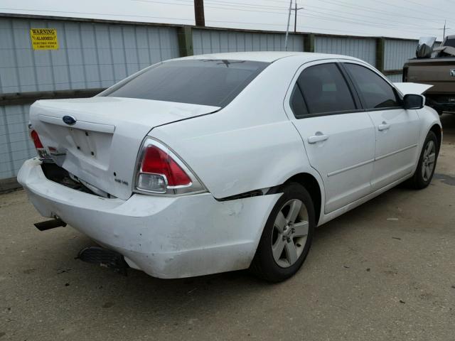 3FAHP07176R165250 - 2006 FORD FUSION SE WHITE photo 4