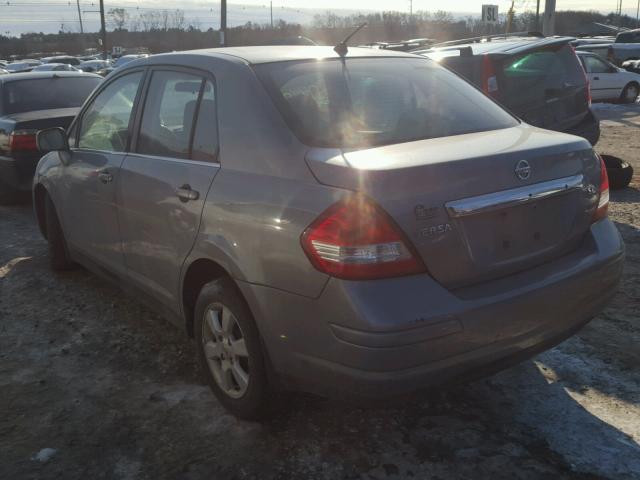 3N1BC11E37L409898 - 2007 NISSAN VERSA S SILVER photo 3