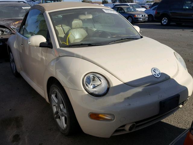 3VWCD31Y14M325618 - 2004 VOLKSWAGEN NEW BEETLE 奶油色 照片 1