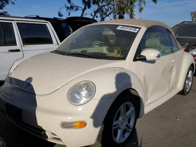 3VWCD31Y14M325618 - 2004 VOLKSWAGEN NEW BEETLE 奶油色 照片 2