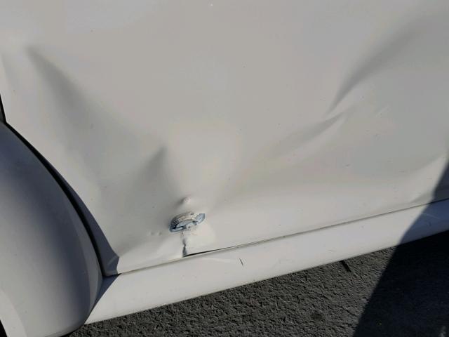 3VWCD31Y14M325618 - 2004 VOLKSWAGEN NEW BEETLE 奶油色 照片 9