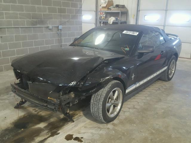 1ZVFT84N465215282 - 2006 FORD MUSTANG BLACK photo 2