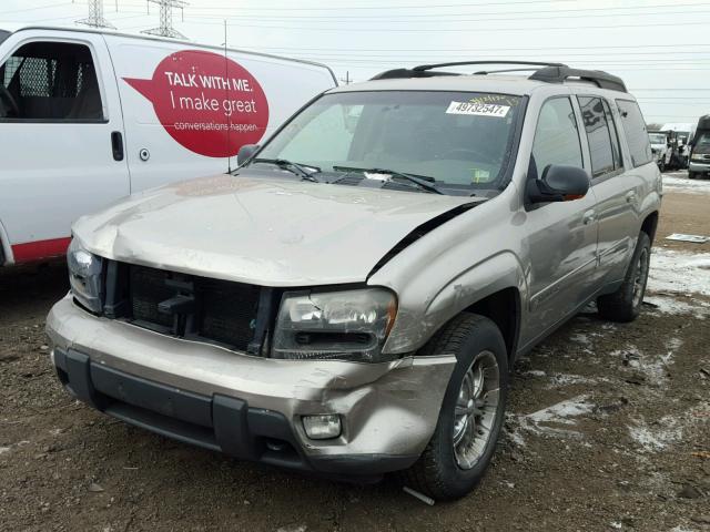 1GNET16S526112974 - 2002 CHEVROLET TRAILBLAZE SILVER photo 2