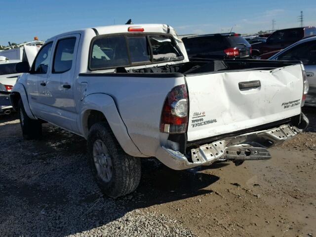 3TMJU4GN1EM160278 - 2014 TOYOTA TACOMA DOU WHITE photo 3