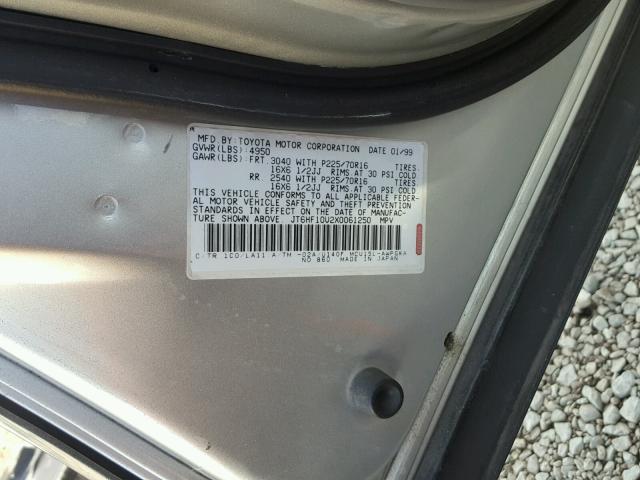 JT6HF10U2X0061250 - 1999 LEXUS RX 300 SILVER photo 10