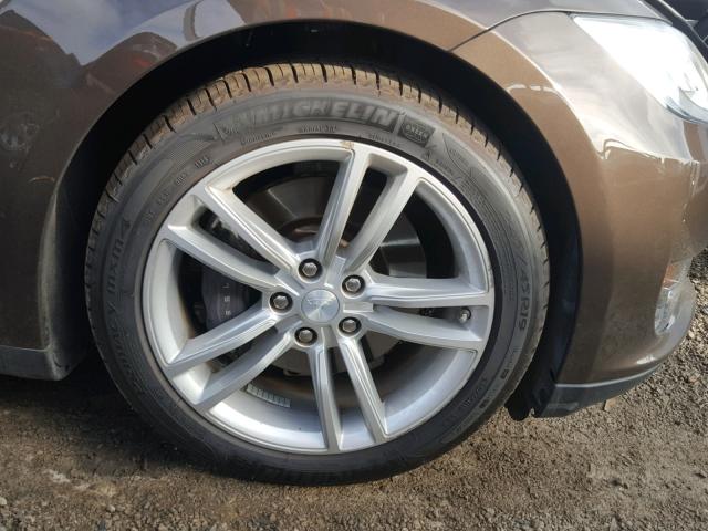 5YJSA1DN3DFP17954 - 2013 TESLA MODEL S بني صورة 9