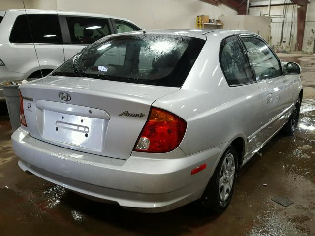 KMHCG35C65U351391 - 2005 HYUNDAI ACCENT GS SILVER photo 4