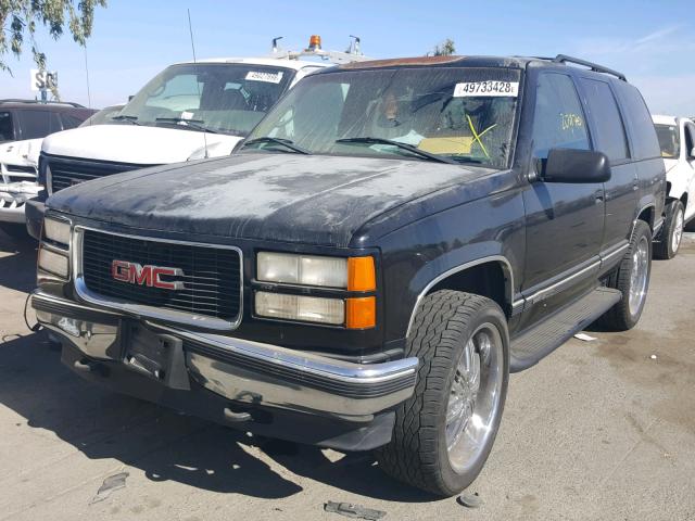 1GKEK13R5XJ702002 - 1999 GMC DENALI BLACK photo 2