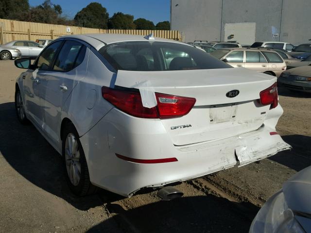 KNAGM4A78F5629181 - 2015 KIA OPTIMA LX WHITE photo 3