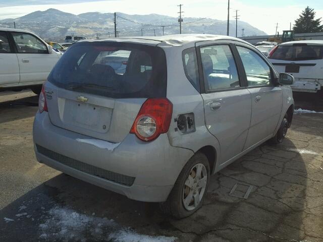 KL1TD6DEXAB056602 - 2010 CHEVROLET AVEO LS SILVER photo 4