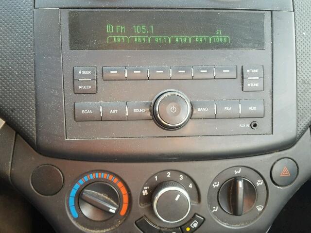 KL1TD6DEXAB056602 - 2010 CHEVROLET AVEO LS SILVER photo 9