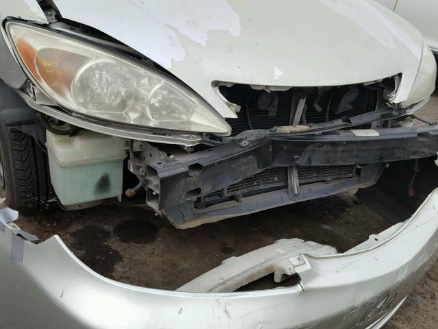 4T1BE30K53U764898 - 2003 TOYOTA CAMRY LE SILVER photo 9