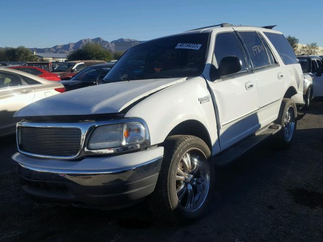 1FMPU16L71LB18388 - 2001 FORD EXPEDITION WHITE photo 2