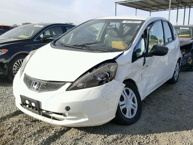 JHMGE8G23AS001461 - 2010 HONDA FIT WHITE photo 2