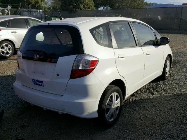 JHMGE8G23AS001461 - 2010 HONDA FIT WHITE photo 4