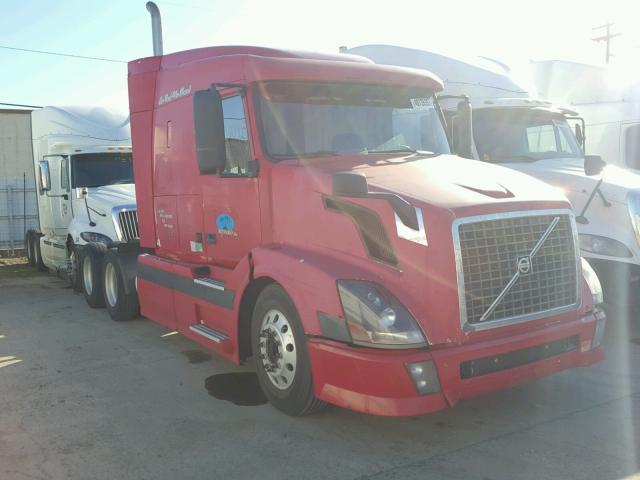 4V4NC9TJ35N388233 - 2005 VOLVO VN VNL RED photo 1