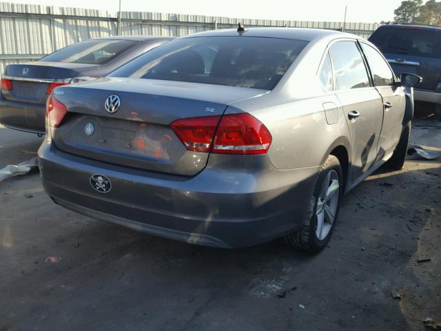 1VWBH7A3XCC053999 - 2012 VOLKSWAGEN PASSAT SE GRAY photo 4