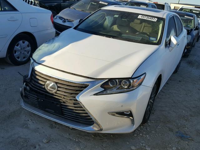 58ABK1GGXHU044303 - 2017 LEXUS ES 350 WHITE photo 2