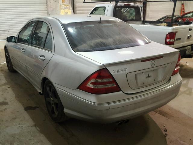 WDBRF52H87F876407 - 2007 MERCEDES-BENZ C 230 SILVER photo 3