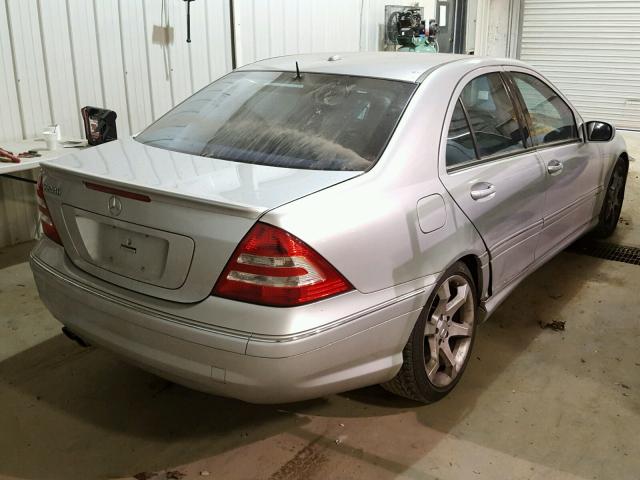 WDBRF52H87F876407 - 2007 MERCEDES-BENZ C 230 SILVER photo 4