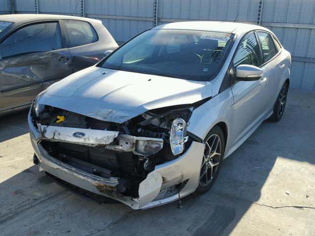 1FADP3F29FL371761 - 2015 FORD FOCUS SE GRAY photo 2