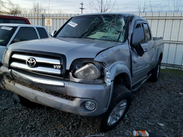 5TBET34116S512916 - 2006 TOYOTA TUNDRA DOU SILVER photo 2