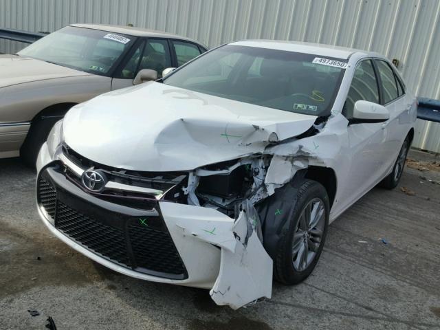 4T1BF1FK9HU403870 - 2017 TOYOTA CAMRY LE WHITE photo 2