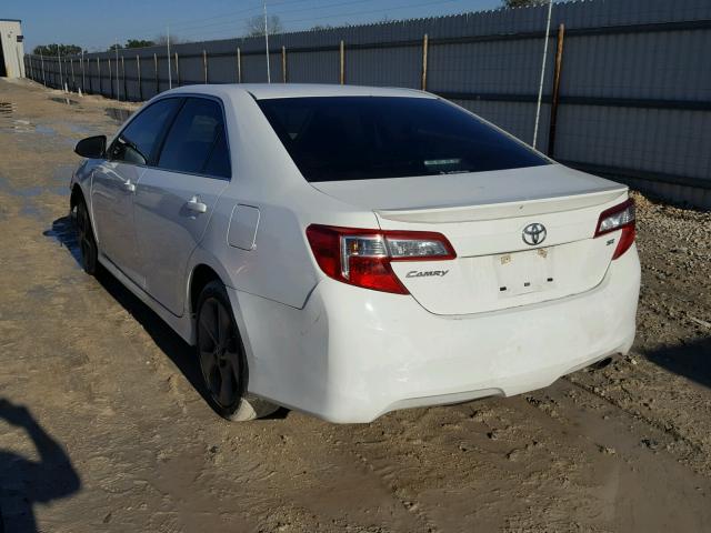 4T1BF1FK0EU738088 - 2014 TOYOTA CAMRY L WHITE photo 3