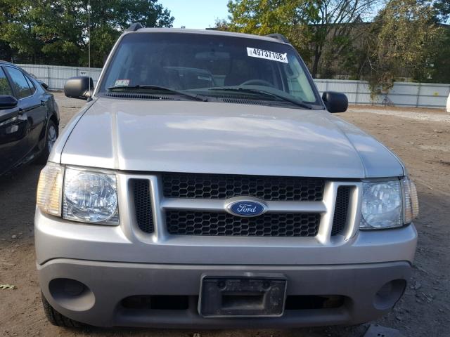 1FMZU67E03UA25067 - 2003 FORD EXPLORER S SILVER photo 9