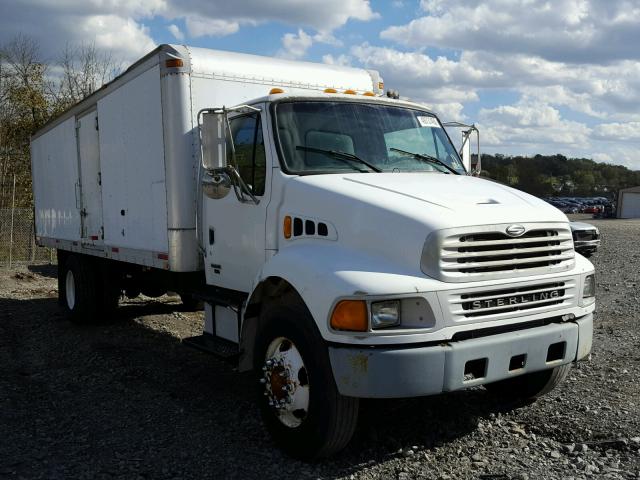 2FZAAKCS51AJ30049 - 2001 STERLING TRUCK M 7500 WHITE photo 1