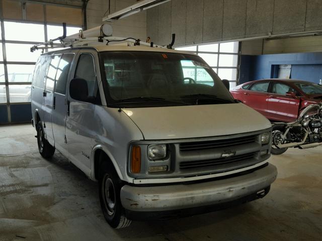 1GCFG25W311133751 - 2001 CHEVROLET EXPRESS G2 WHITE photo 1