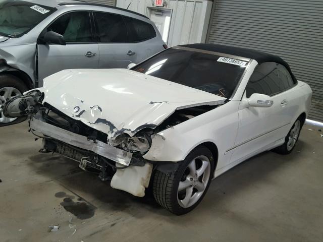 WDBTK65G85T054389 - 2005 MERCEDES-BENZ CLK 320 WHITE photo 2