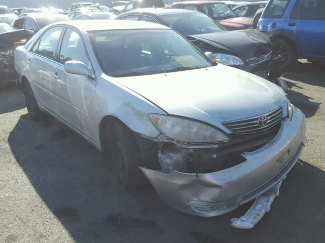 4T1BE32K05U055361 - 2005 TOYOTA CAMRY LE SILVER photo 1