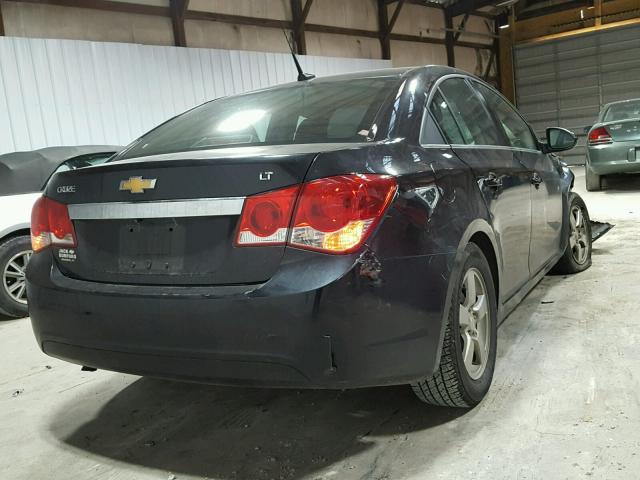 1G1PC5SBXE7426285 - 2014 CHEVROLET CRUZE LT BLACK photo 4