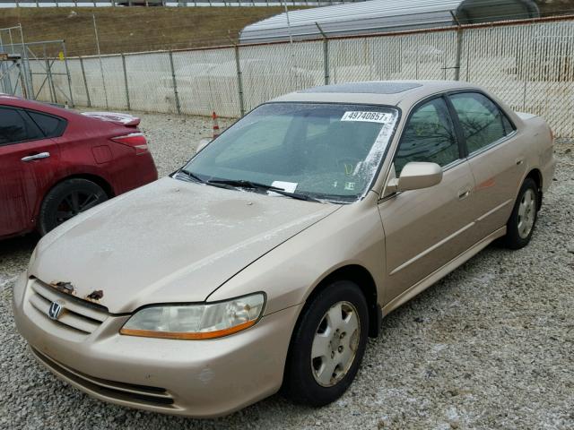 1HGCG16532A037057 - 2002 HONDA ACCORD EX GOLD photo 2