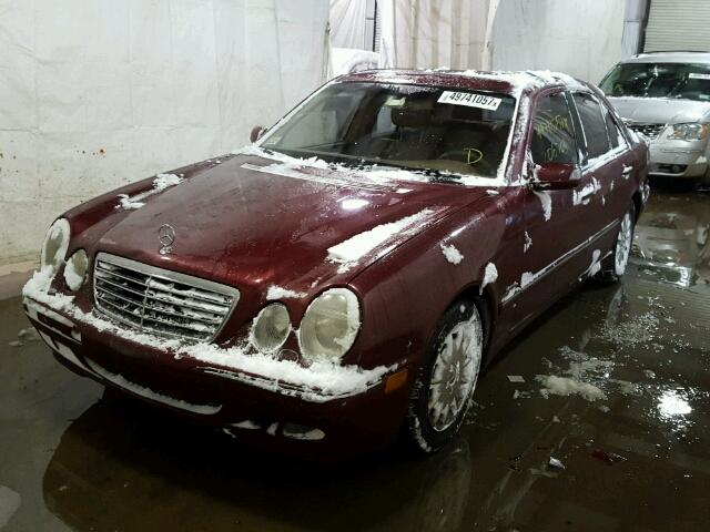 WDBJF82JXYX035539 - 2000 MERCEDES-BENZ E 320 4MAT RED photo 2