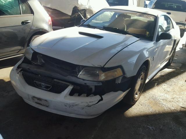 1FAFP4045YF208664 - 2000 FORD MUSTANG WHITE photo 2