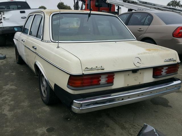 WDBAB23A4DB363831 - 1983 MERCEDES-BENZ 240 D YELLOW photo 3