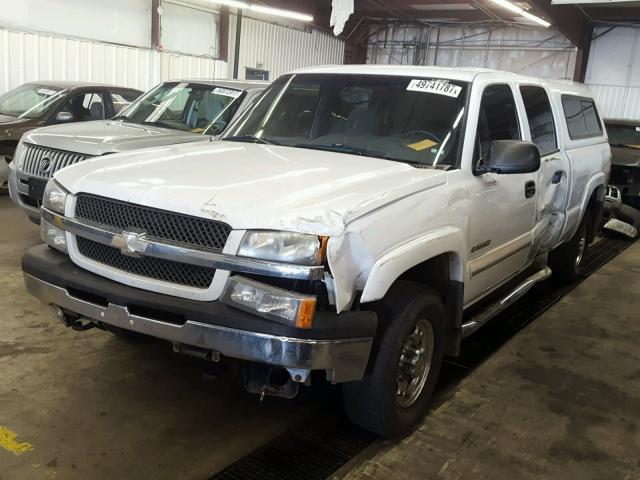 1GCGK13U33F248354 - 2003 CHEVROLET SILVERADO WHITE photo 2