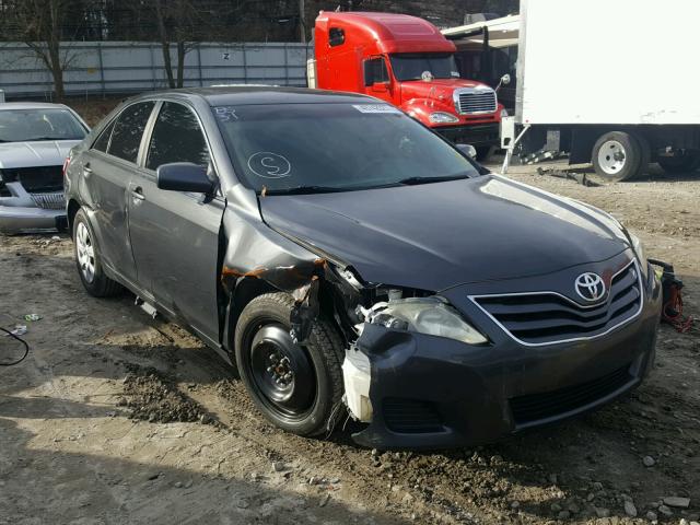 4T1BF3EK5BU180148 - 2011 TOYOTA CAMRY BASE GRAY photo 1