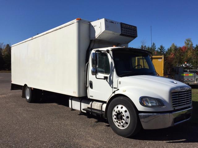 1FVACWCSX4HN29740 - 2004 FREIGHTLINER M2 106 MED WHITE photo 1