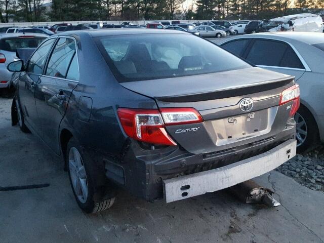 4T1BF1FK5CU083181 - 2012 TOYOTA CAMRY BASE GRAY photo 3