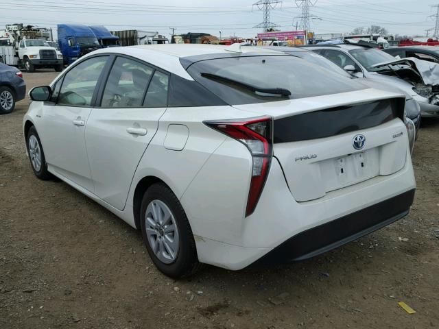 JTDKBRFU3G3512197 - 2016 TOYOTA PRIUS WHITE photo 3