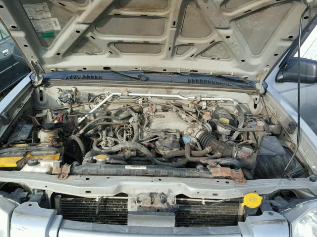 1N6ED29Y23C456256 - 2003 NISSAN FRONTIER C SILVER photo 7