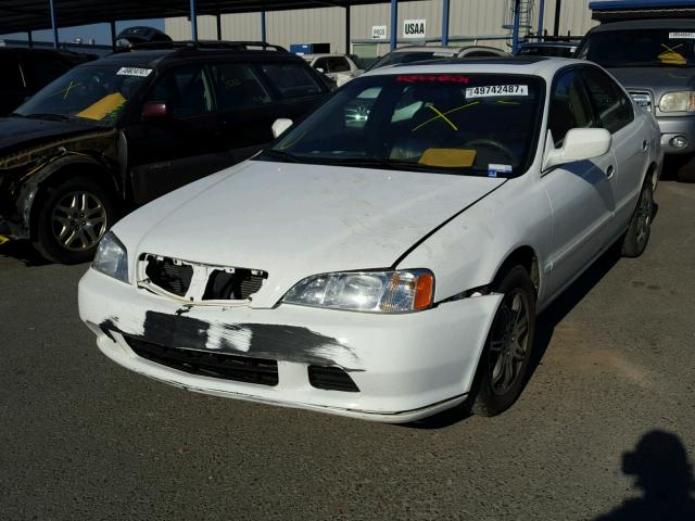 19UUA5644XA012759 - 1999 ACURA 3.2TL WHITE photo 2