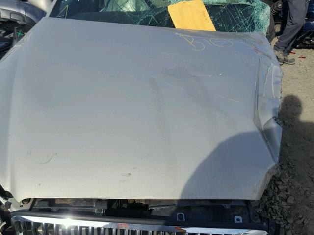 2G4WC582X81259854 - 2008 BUICK LACROSSE C BEIGE photo 7